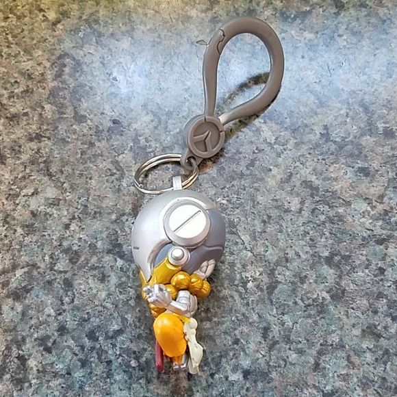 Key Chain Over Watch - Picture 3 of 3